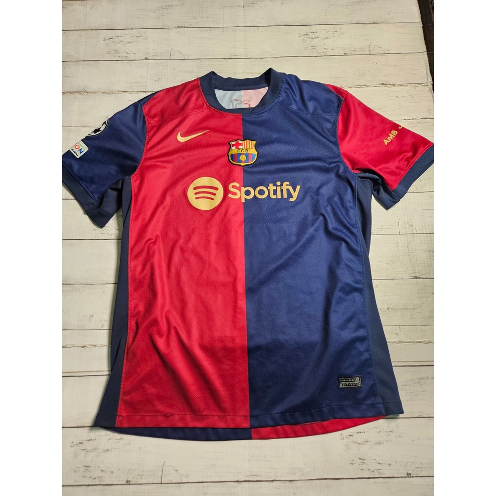 Nike FC Barcelona‎ 24/25 Home Jersey Mens XL R. Araujo #4 Minor Flaws Red Soccer